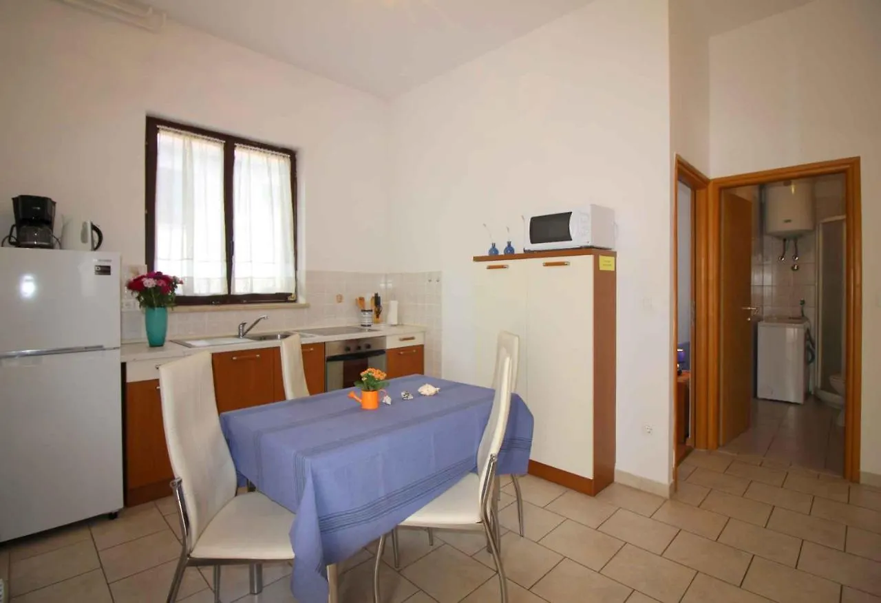 Apartment In Porec/Istrien 10068 Poreč