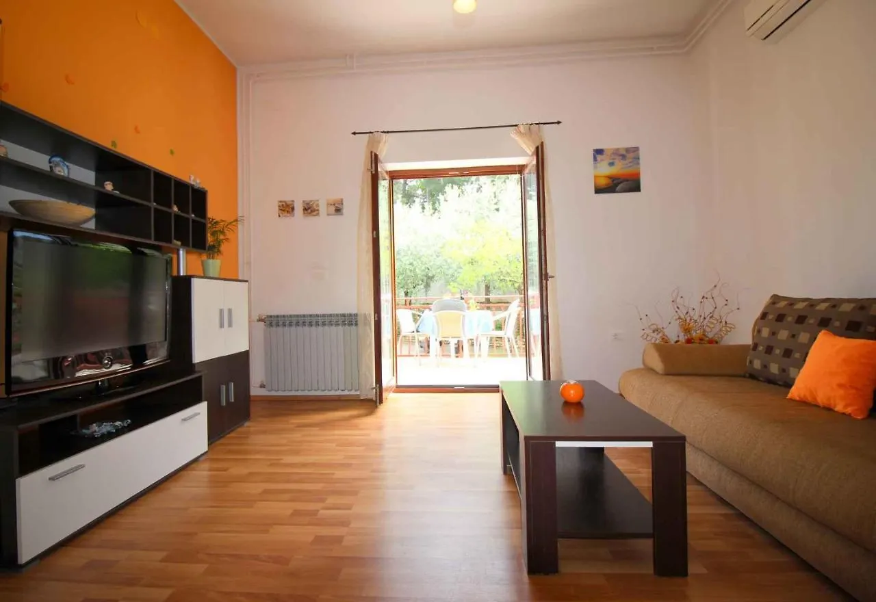 Apartment In Porec/Istrien 10068 0*, Poreč